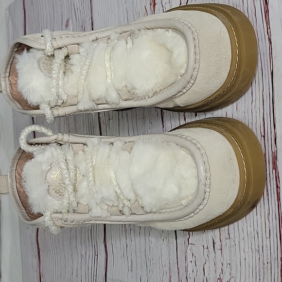 COLE HAAN Cream Cozy Fur Accents Boots Size 7.5 - Picture 5 of 7